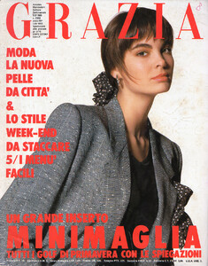 GraziaIT090386no2350cover.thumb.jpg.386f199fb44cb64ced2cd2afac74bba9.jpg