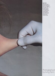 Klein_Penn_US_Vogue_August_2005_06.thumb.jpg.6c0a16382ccae4e66df6f77b42e06602.jpg