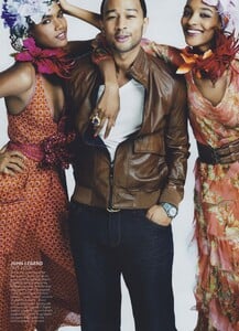 Life_Roy_US_Vogue_March_2011_05.thumb.jpg.b5c497be08baf9be249fdfd10176a827.jpg