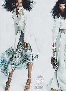 Life_Roy_US_Vogue_March_2011_08.thumb.jpg.129c7f29ab2c4bae178284efd1102ad4.jpg