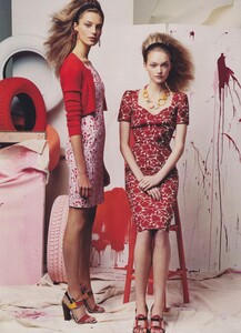 McDean_US_Vogue_March_2005_13.thumb.jpg.97f26f23a9646f765701823f813bacfb.jpg