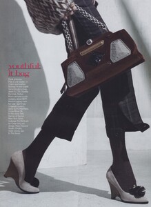 Meisel_US_Vogue_August_2005_20.thumb.jpg.cc5e7b9d36f5071fadc722a3f59b552d.jpg