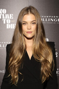 Nina_Agdal_No_Time_Die_New_York_Screening_H39XZ9n17Jlx.jpg