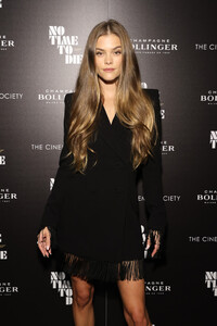 Nina_Agdal_No_Time_Die_New_York_Screening_N7keU4fLEacx.jpg