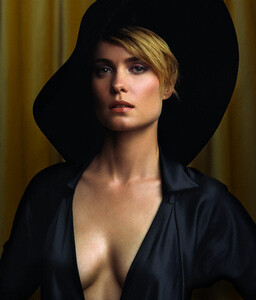 Radha-Mitchell-37.jpg