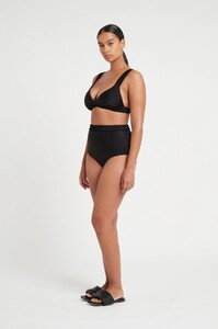 S03-20835-SirTheLabel-0060_a8294308-4130-4688-9be5-983c0ef97fcc.jpg