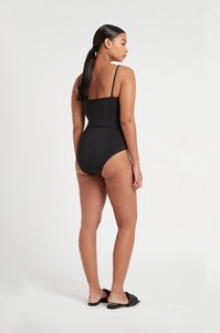 S05-20835-SirTheLabel-0109.jpg