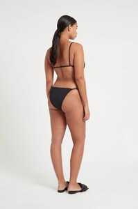 S09-20835-SirTheLabel-0177_result.jpg