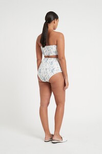 S32-20835-SirTheLabel-13331.jpg
