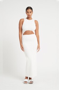 S44-20835-SirTheLabel-0781.jpg