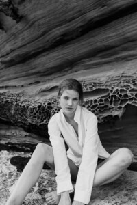 Summer-Swimwear-Beach-Fashion-editorial-lookbook-Maroubra-Sydney-Black-And-White-Jenny-Wu-Photography-Minimalist_001.thumb.jpg.696d0a38c069409d737ca052ee0267f8.jpg