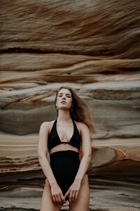 Summer-Swimwear-Beach-Fashion-editorial-lookbook-Maroubra-Sydney-Jenny-Wu-Photography_006.thumb.jpg.5a79af861c6068b1005488fbf5f84e2e.jpg