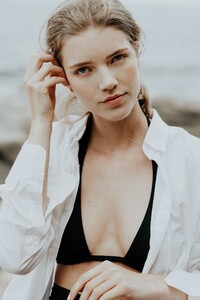 Summer-Swimwear-Beach-Fashion-editorial-lookbook-Maroubra-Sydney-Jenny-Wu-Photography_007.thumb.jpg.761e5a53ce115a32e2ba1d8935a240f5.jpg