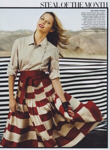 TP_Roy_US_Vogue_February_2011_02.thumb.jpg.61dbc4003dfb534cd8af8a86b3e537d8.jpg