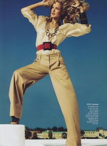 Testino_US_Vogue_March_2005_03.thumb.jpg.73b7a4e49ecad150ffb20ebb121885dd.jpg