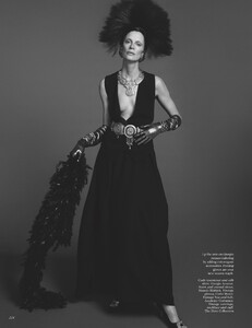 Vogue-November-2021-page-003.jpg