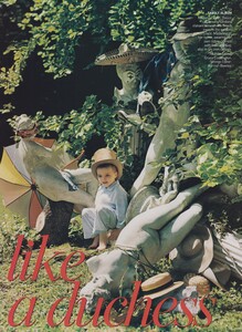 Walker_US_Vogue_August_2005_01.thumb.jpg.1cd7ba1d04d88dc6a8de8b19703f8bf7.jpg