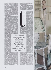 Walker_US_Vogue_August_2005_11.thumb.jpg.6bc471f7102ece36b886280935435bfe.jpg