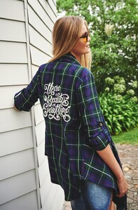 beauty-in-everything-shirt-by-fetiche-suances.jpg