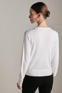 cream-petite-viscose-blend-knitted-v-neck-jumper-2.jpeg