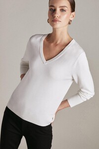 cream-petite-viscose-blend-knitted-v-neck-jumper.jpeg
