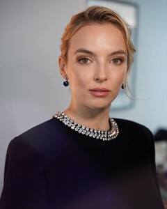 florriewhitemakeup-244792118_592066218617438_5101748219276649172_n.jpg