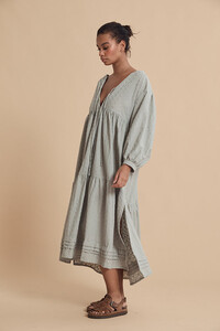 frida-maxi-8c900d_182eb12369064cc39a51fae0b972e61e_mv2.jpg