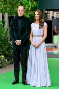 kate-midleton-arrives-at-earthshot-prize-2021-in-london-10-17-2021-4.thumb.jpg.5749921e8206638ca616b965ff332604.jpg