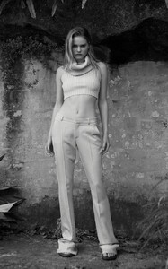 large_aya-muse-white-pavia-knit-turtleneck-crop-top-1.jpeg