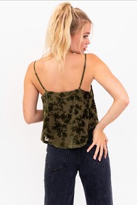 le_lis-velvet-burn-out-cami-green-7f174cc4_l.thumb.jpg.5584ade86abf8fb17470522a55f85bc4.jpg