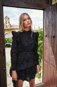 maiden-dress-by-fetiche-suances.jpg