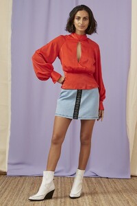 media-catalog-product-2-0-20190342_nightlife_top_622_red_sh_39829.jpg