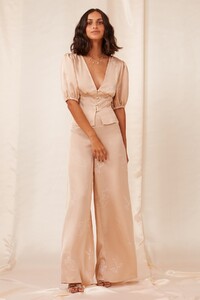 media-catalog-product-2-0-20190717-1_cristina_top_102-nude_sketch_20190749-1_cristina_pant_102-nude_sketch_g_66253.jpg