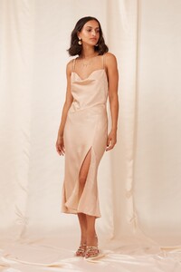 media-catalog-product-2-0-20190725-1_cristina_dress_102-nude_sketch_g_67534.jpg