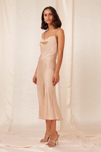 media-catalog-product-2-0-20190725-1_cristina_dress_102-nude_sketch_g_67565.jpg