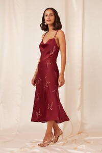 media-catalog-product-2-0-20190725-1_cristina_dress_602-cherry_sketch_g_67041.jpg
