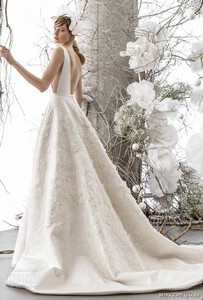 mira-zwillinger-2018-bridal-sleeveless-deep-v-neck-simple-bodice-side-open-embellished-skir(2).jpg
