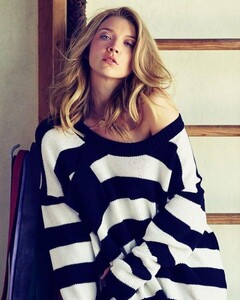 nataliedormer_xo_187428696_2825993647655201_1773529890150743966_n.jpg