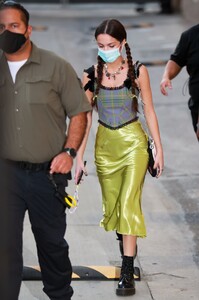 olivia-rodrigo-arrives-at-jimmy-kimmel-live-in-los-angeles-10-26-2021-4.jpeg