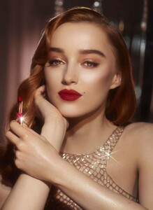 phoebe-dynevor-for-charlotte-tilbury-2021-campaign-0.jpeg