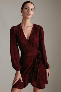 red-petite-linear-geo-print-ls-woven-wrap-mini-.jpeg