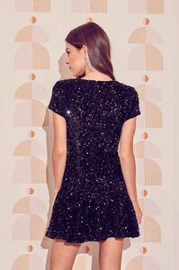 s18944-black3.jpg