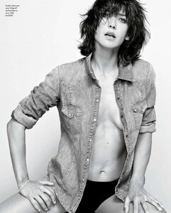 sophie-marceau-elle-icone-hors-serie-n-2-septembre-2021-issue-1.thumb.jpg.4fa69ee0f50ec0ea9b06900d5b423ced.jpg