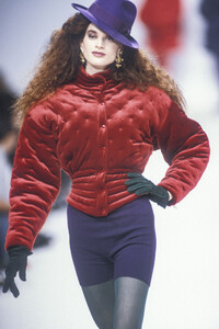 tarlazzi-fw-1991-2.thumb.jpg.0e728e40ddb45b45a1171988feef1c74.jpg