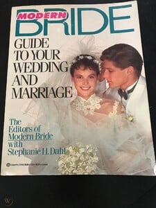 vintage-modern-bride-book-magazine_1984_9b75d22a12bc274ce35a185f640773f3.thumb.jpg.be955f108c44eb91fbcf6a2454d22aba.jpg