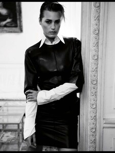 voguegermany13june10knoepfelindlekofer.thumb.jpg.5a9d9a9041c63899d0f86f3df07b3447.jpg