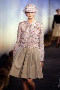 020-chanel-spring-2001-couture-details-CN10010862-liudmilla-bakhmat.jpg