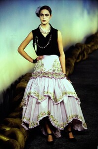 038-chanel-spring-2001-couture-CN10051439-zoe-hawkins.jpg
