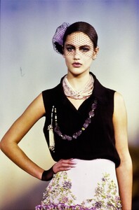 038-chanel-spring-2001-couture-details-CN10051440-zoe-hawkins.jpg