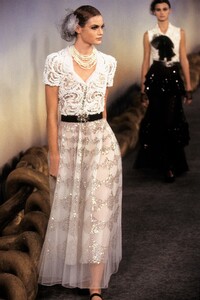 047-chanel-spring-2001-couture-CN10010893-mini-anden.jpg